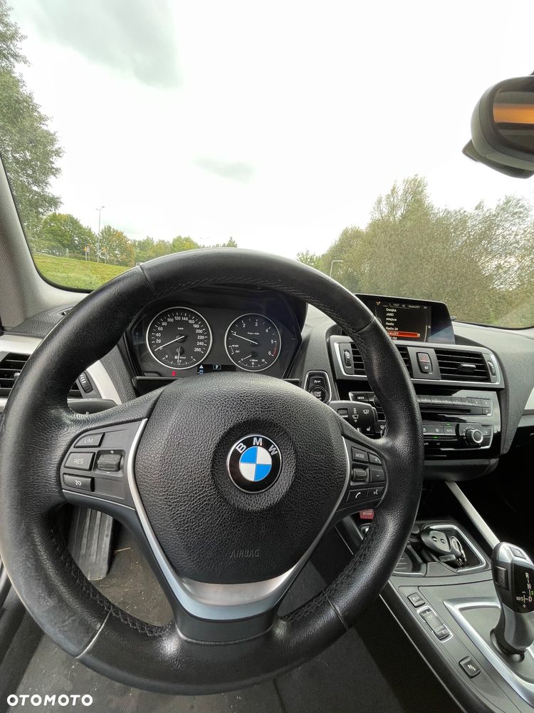 BMW Seria 1 118d Sport Line - 10