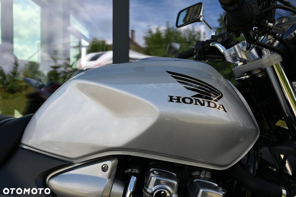 Honda CB - 16