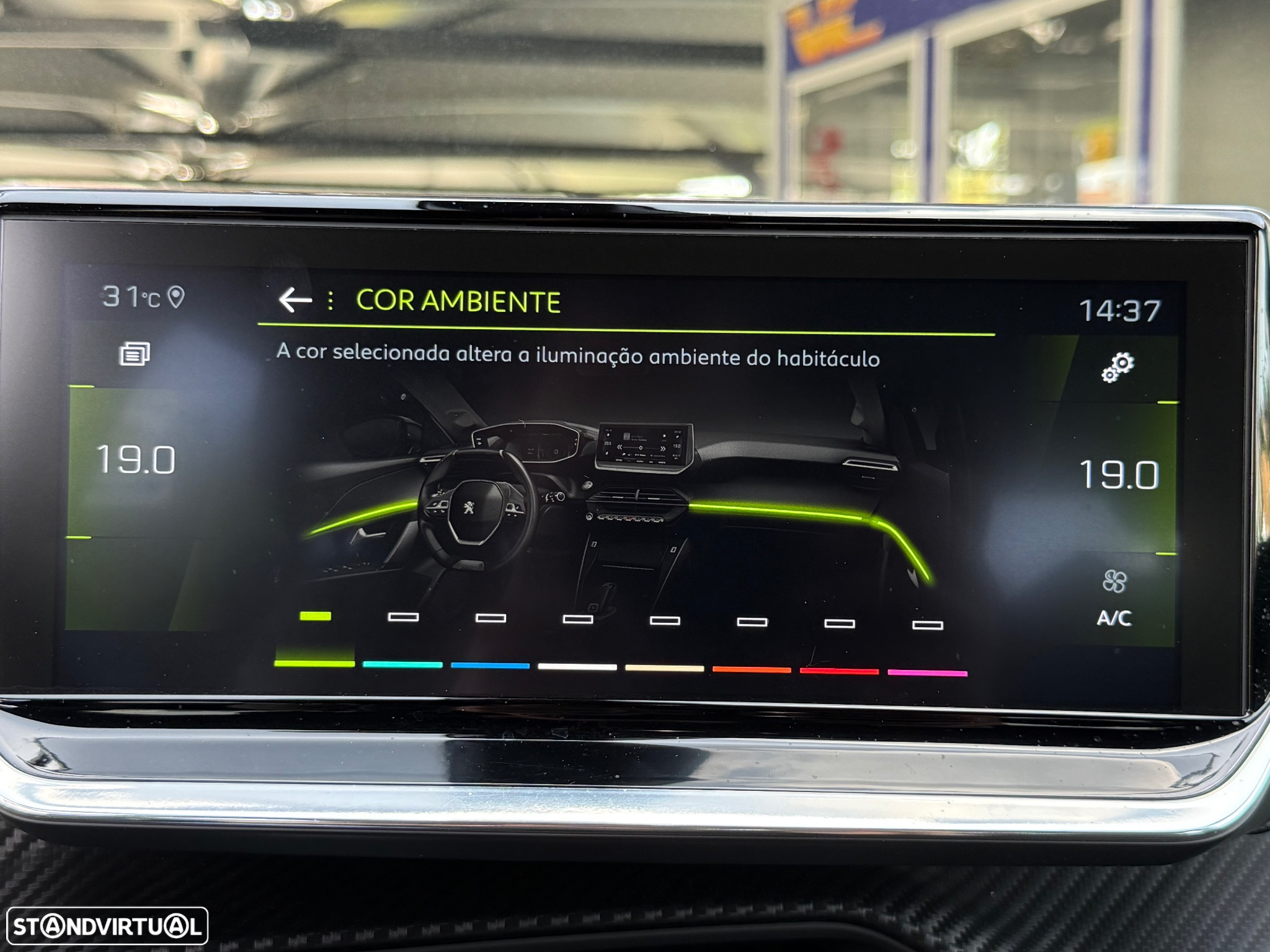 Peugeot 2008 1.2 PureTech GT Line - 29