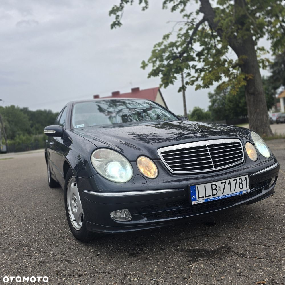 Mercedes-Benz E-Class 2003 photo 4