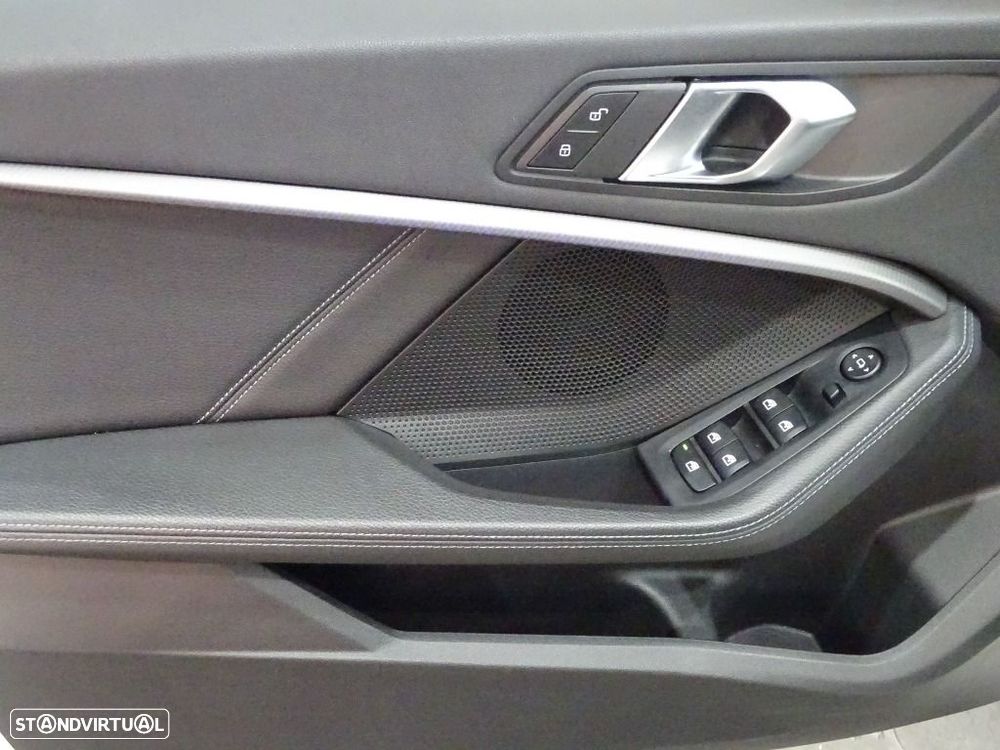 BMW 116 d Pack Desportivo M Auto - 9