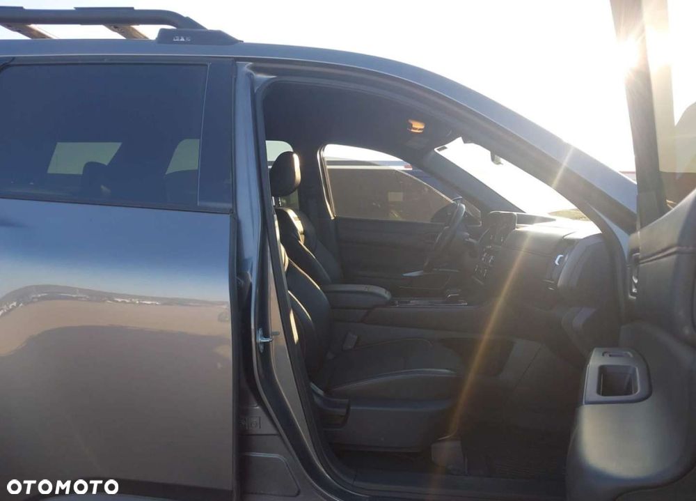 Nissan Pathfinder - 12