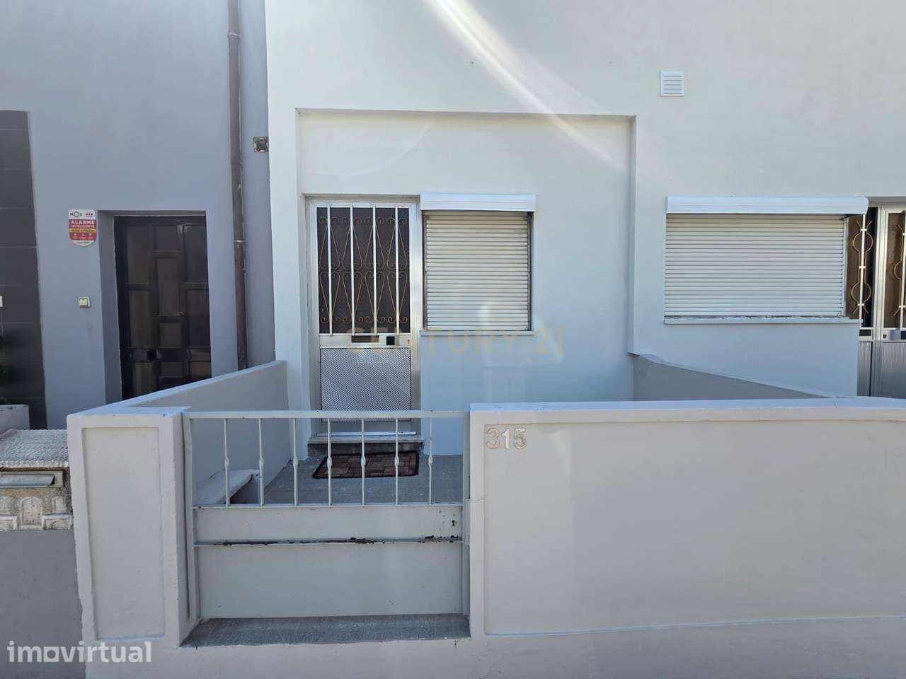PRÉDIO | 5 APARTAMENTOS | FÂNZERES | ARRENDADO - Grande imagem: 3/29