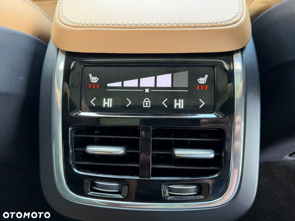 Volvo XC 90 - 30