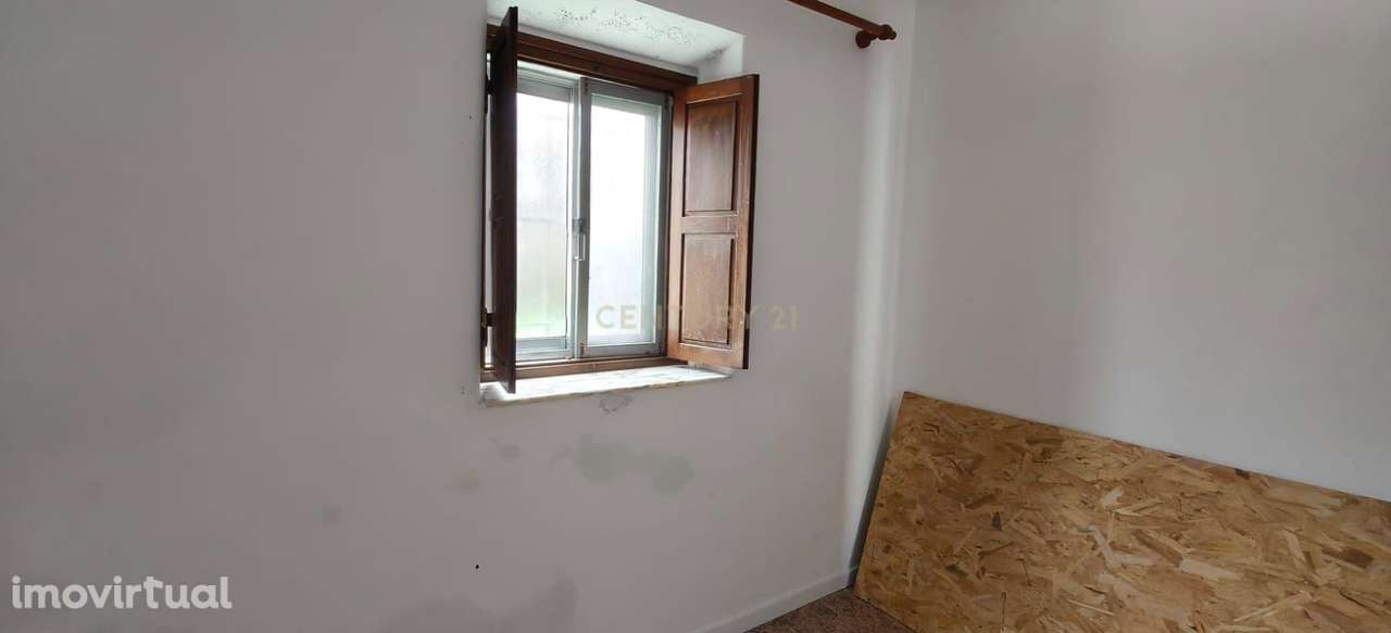 Moradia T1 + 1 em Fanhais - Nazaré - Grande imagem: 5/11