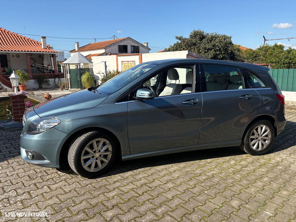 Mercedes-Benz B 200 CDI BlueEFFICIENCY - 1