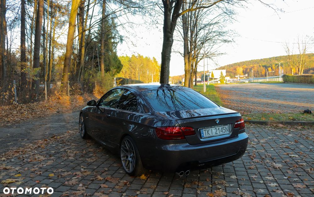 BMW Seria 3 330d Coupe - 9