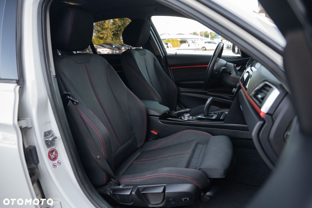 BMW Seria 3 - 24