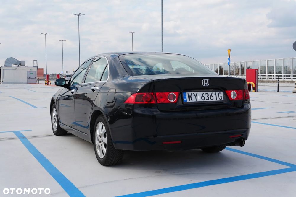 Honda Accord 2.0 Comfort - 18