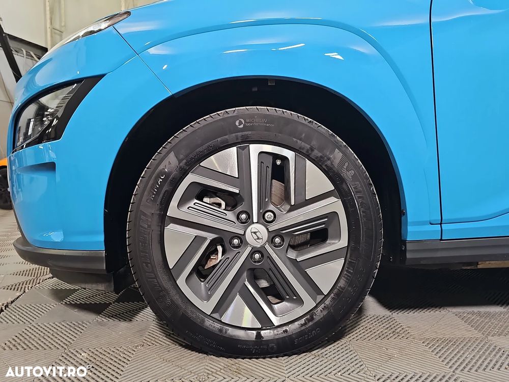 Hyundai KONA - 14