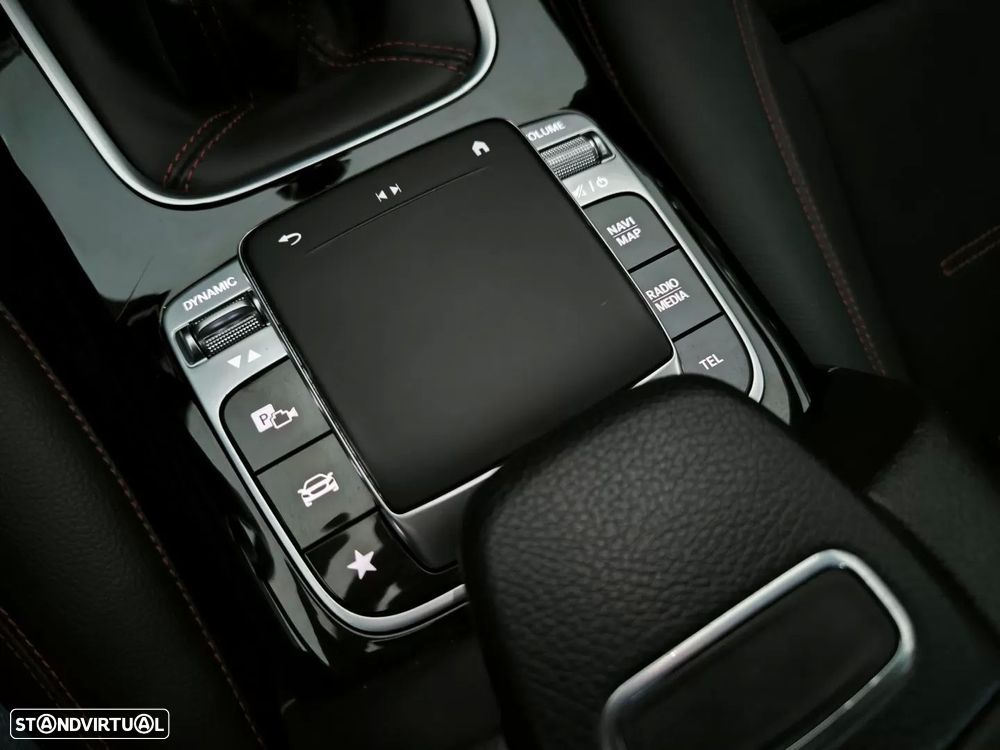 Mercedes-Benz A 180 d AMG Line - 51