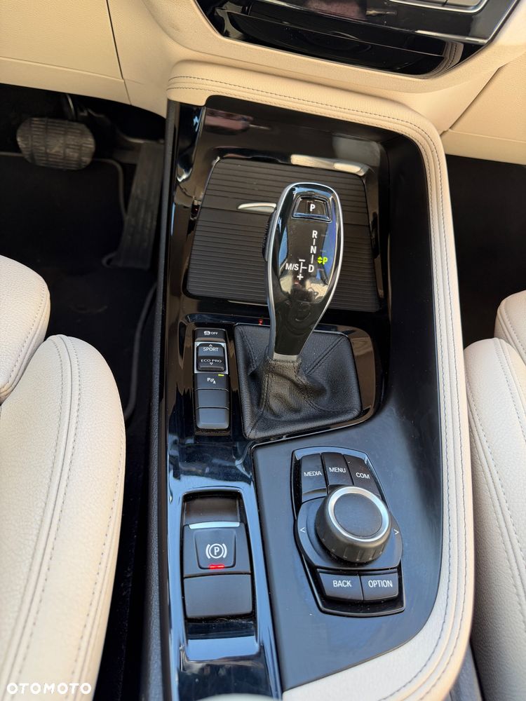 BMW X1 sDrive18i Sport Line - 28