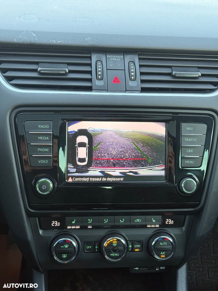 Skoda Octavia 2.0 TDI DSG 4X4 RS - 26