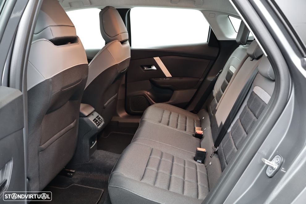 Citroën C4 X 1.2 Hybrid Plus e-DSC6 - 25