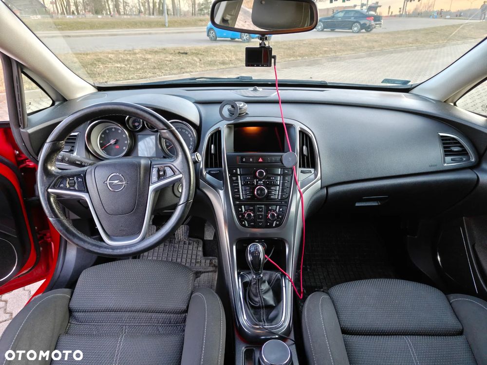 Opel Astra 1.6 T Cosmo - 8