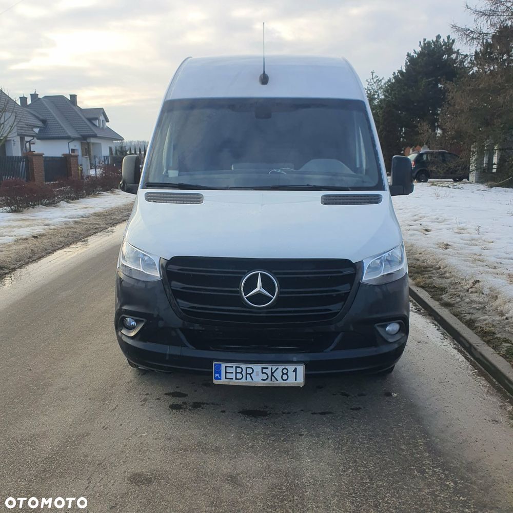 Mercedes-Benz Sprinter - 1