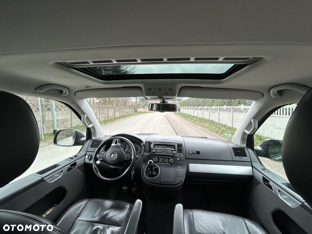 Volkswagen Multivan - 9