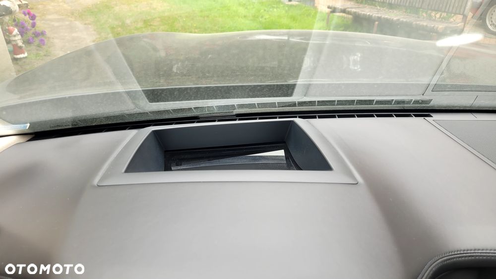 BMW Seria 7 740d xDrive - 27