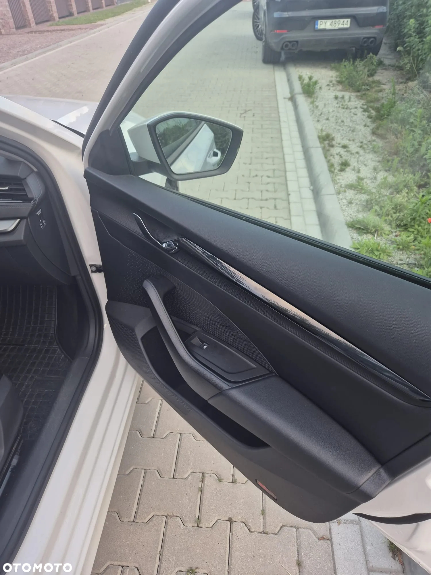 Skoda Octavia 2.0 TDI Ambition DSG - 24