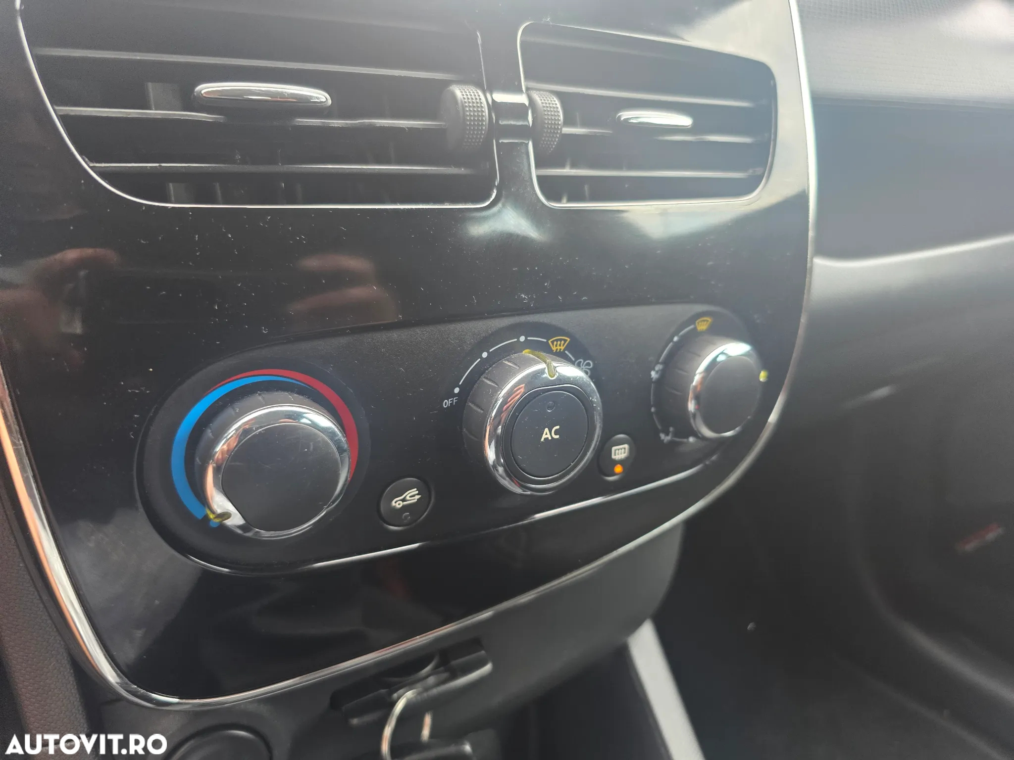 Renault Clio dCi 90 Dynamique - 21