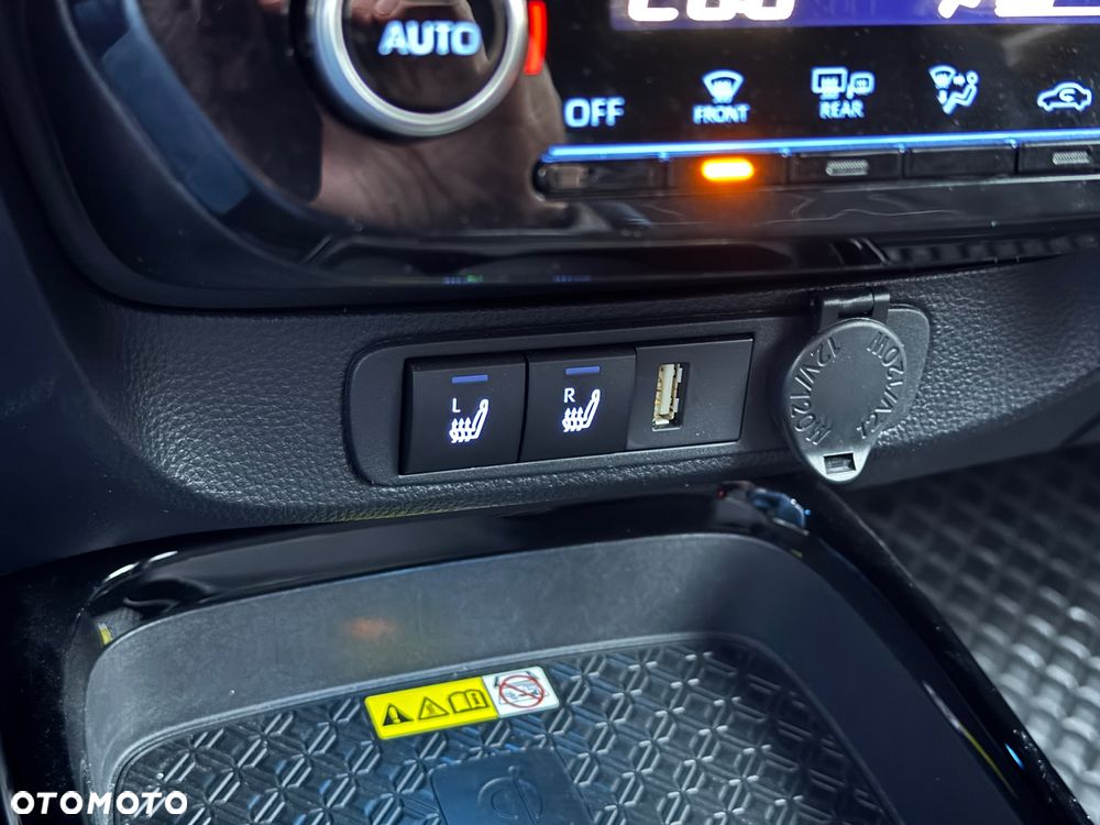 Toyota Aygo x-clusiv - 11