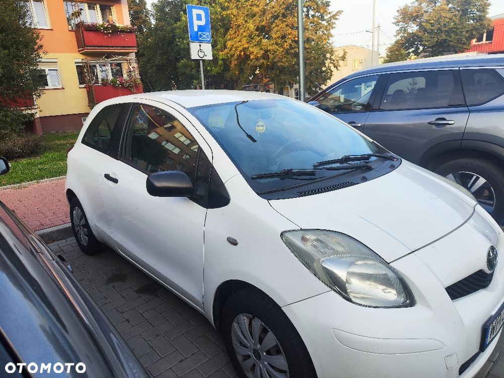 Toyota Yaris 2009 photo 3
