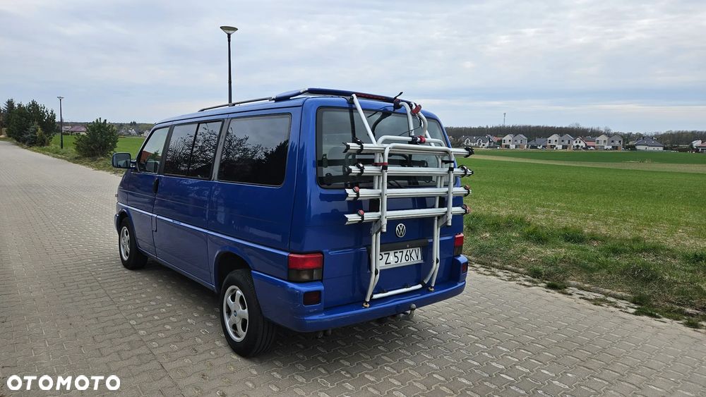 Volkswagen Multivan - 2