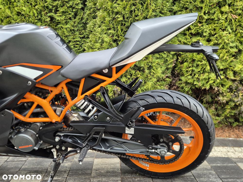 KTM RC 125 - 12