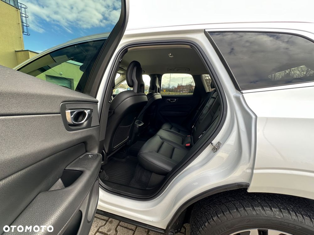 Volvo XC 60 D5 AWD Geartronic Inscription - 25