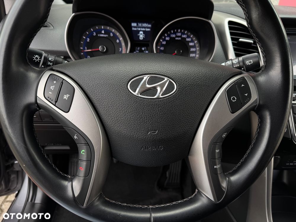 Hyundai i30 - 24