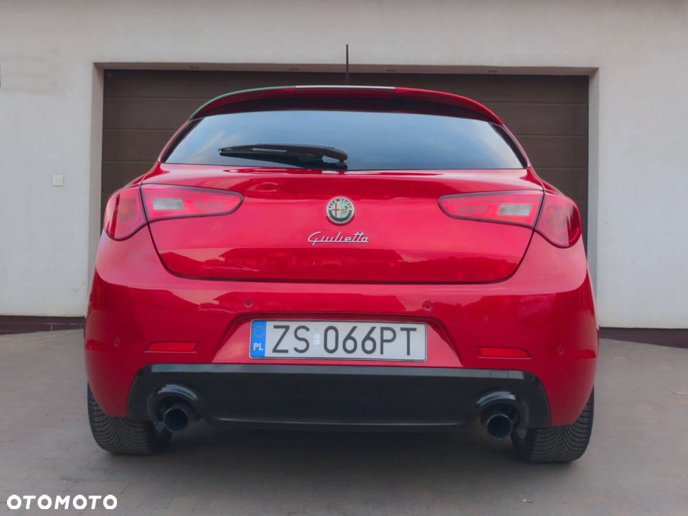 Alfa Romeo Giulietta 1.8 TBi 16V Quadrifoglio Verde - 2