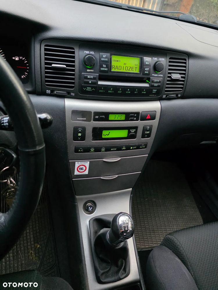 Toyota Corolla 1.4 Sol - 15