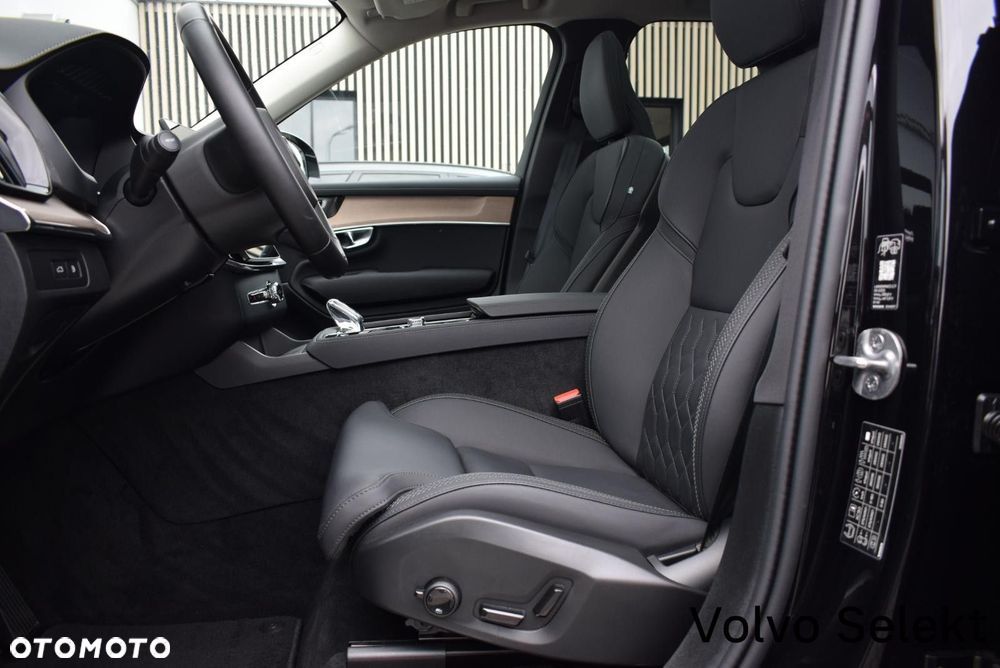Volvo XC 90 - 22