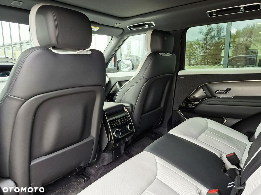 Land Rover Range Rover Sport - 24