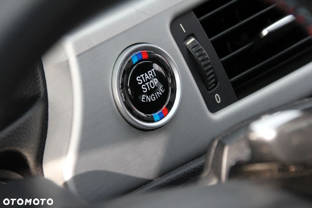 BMW Seria 3 330i xDrive - 16