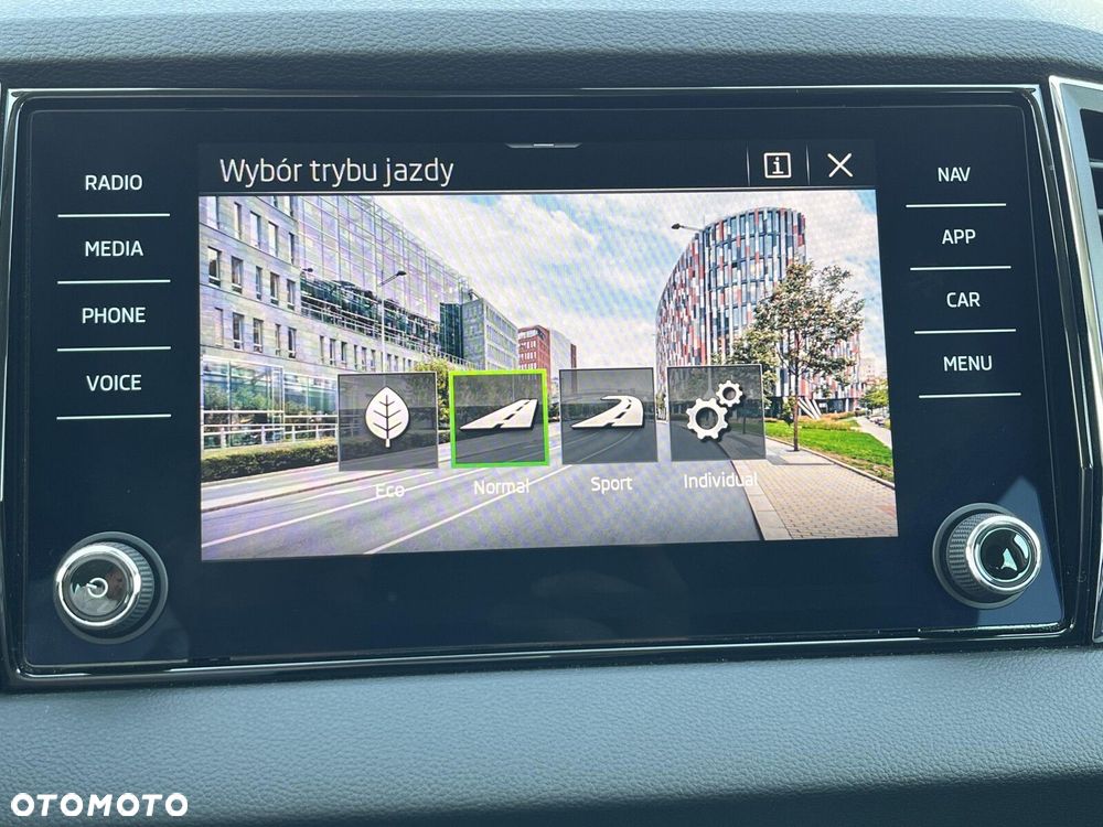 Skoda Karoq 1.5 TSI ACT Style DSG - 21