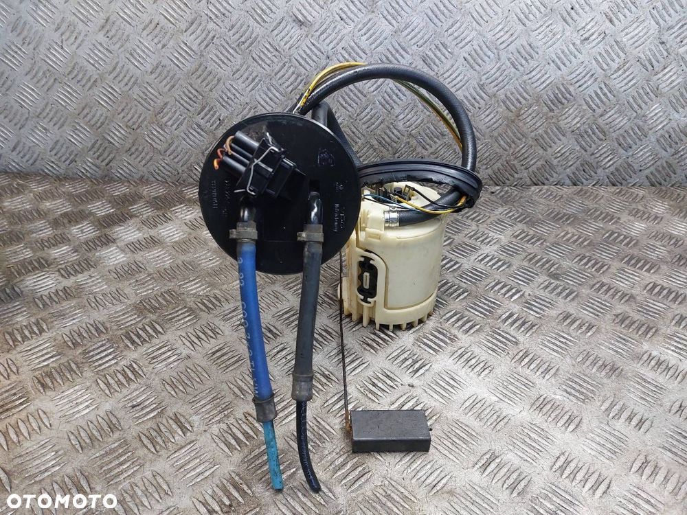 POMPKA PALIWA + PŁYWAK VOLKSWAGEN PASSAT B3 1.8 8V 333919051F - 2