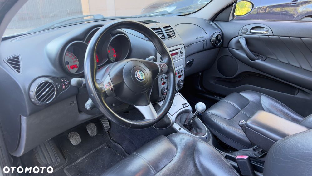 Alfa Romeo GT 2.0 JTS Distinctive Sportiva - 6