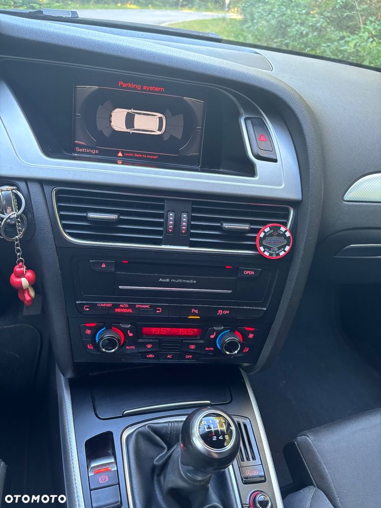Audi A4 Avant 2.0 TDI DPF quattro - 8