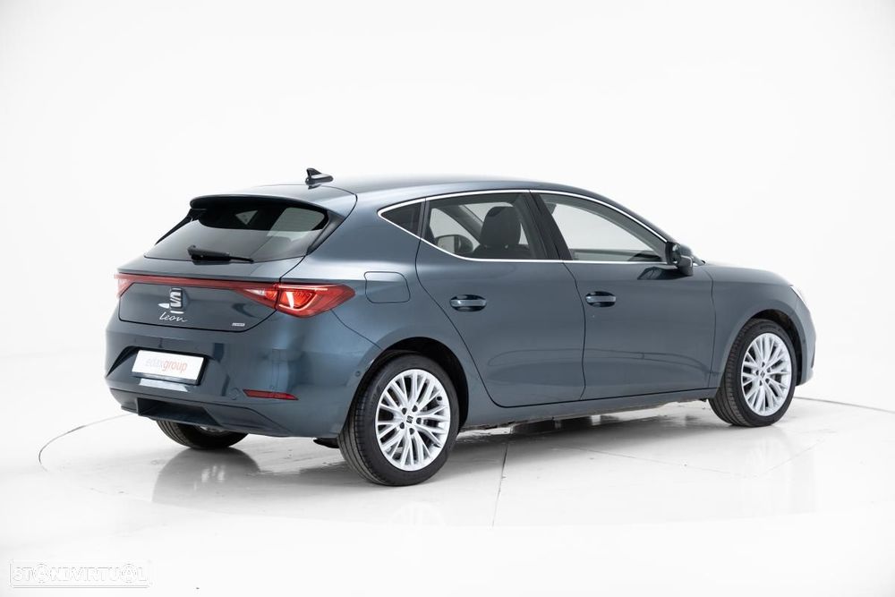 SEAT Leon 1.4 e-Hybrid Xcellence DSG - 4