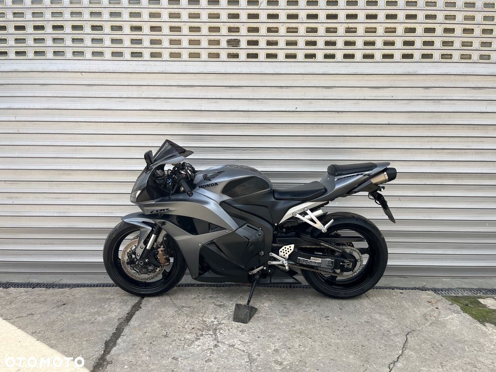 Honda CBR - 33