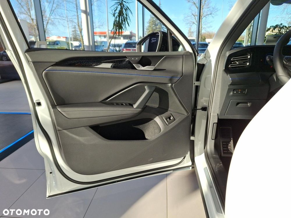 Volkswagen Tiguan - 10