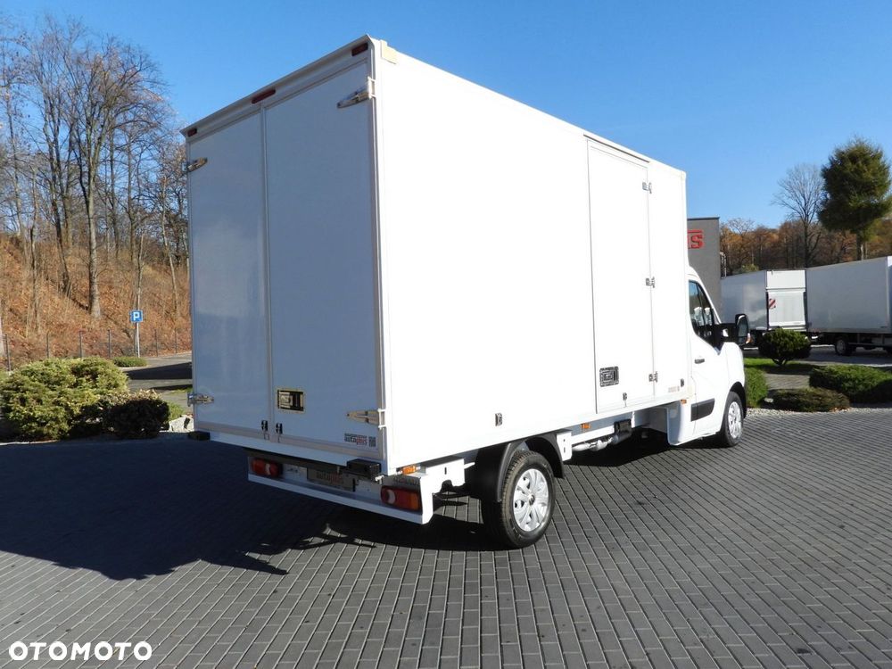 Renault MASTER KONTENER 8 PALET TEMPOMAT NAWIGACJA LEDY KLIMATYZACJA  145KM - 4