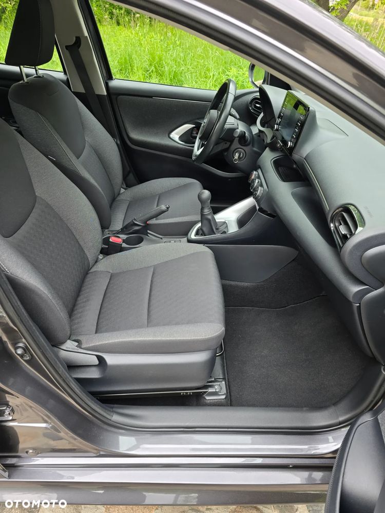 Toyota Yaris 1.0 Premium - 28