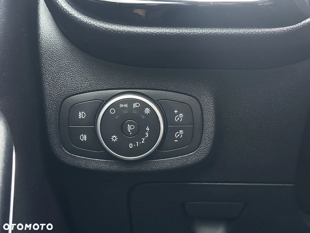 Ford Fiesta - 10