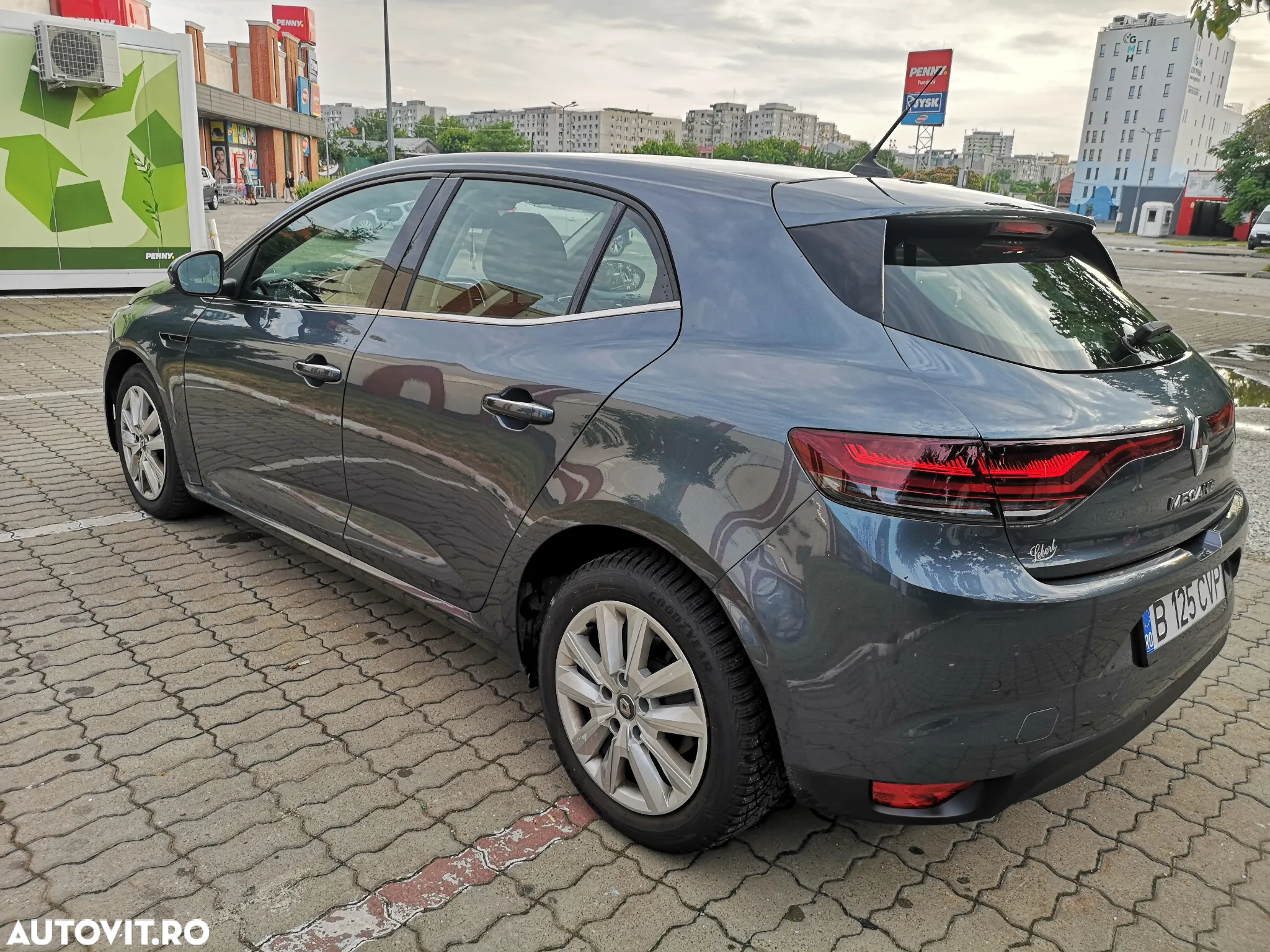 Renault Megane BLUE dCi 115 EDC BUSINESS EDITION - 4