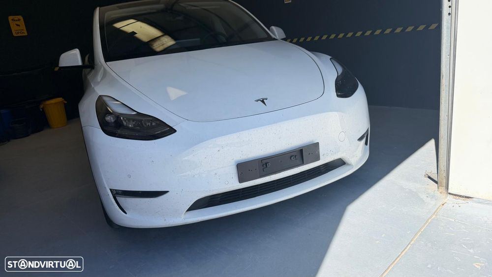 Tesla Model Y Long Range Dual Motor AWD - 8