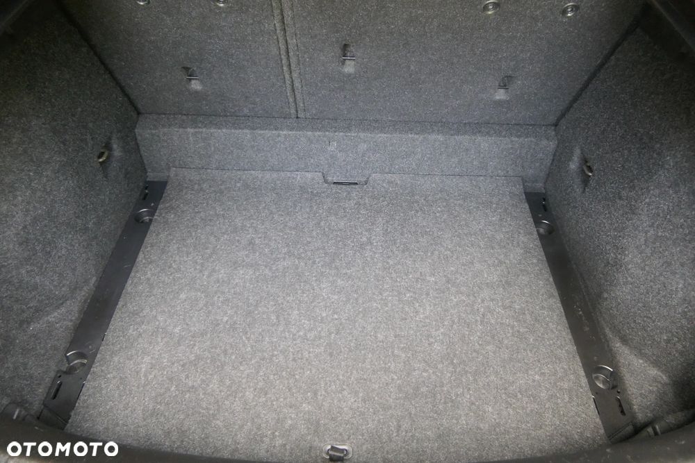 Volvo V40 Cross Country D3 Geartronic Momentum - 34