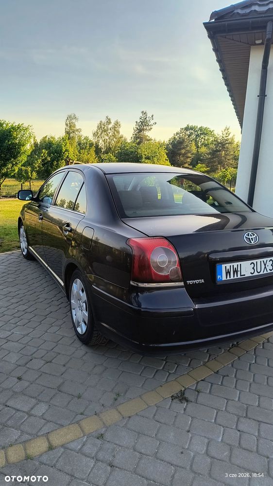 Toyota Avensis 1.8 VVT-i Sol Premium - 7