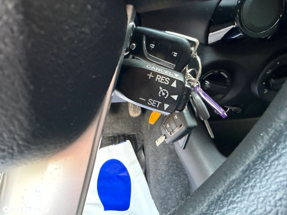 Toyota Hilux 2.4 D-4D Double Cab DLX 4x4 - 25